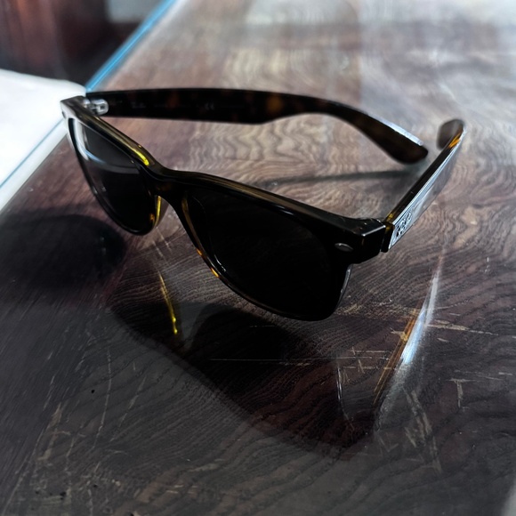 Ray-ban New Wayfarer Sunglasses - Picture 3 of 3